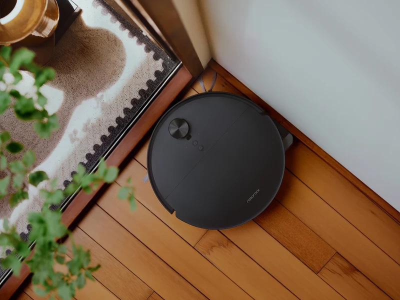 Roborock Saros 20 Flow Robotic Vacuum