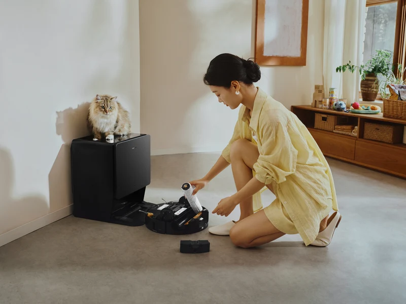 Roborock Saros 20 Flow Robotic Vacuum