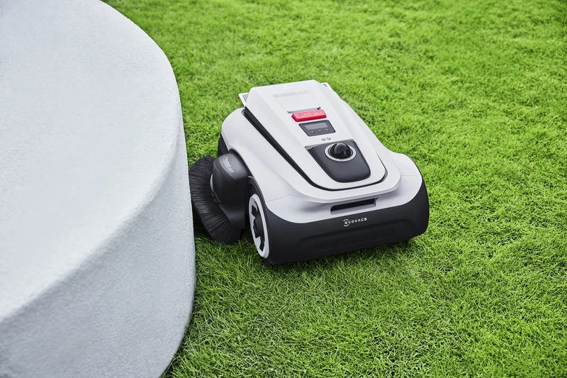 Ecovacs GOAT A2000 LiDAR Pro Robotic Lawn Mower