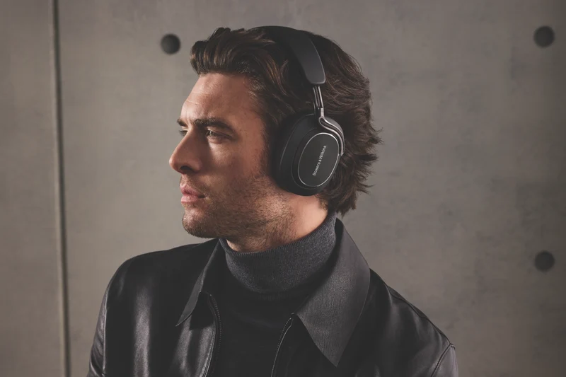 Bowers and Wilkins Px8 S2 Onyx Black
