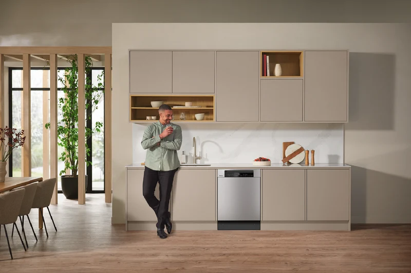 Miele 60cm XXL Built-Under Dishwasher with AutoOpen Drying and Automatic Dispensing PowerDisk CleanSteel