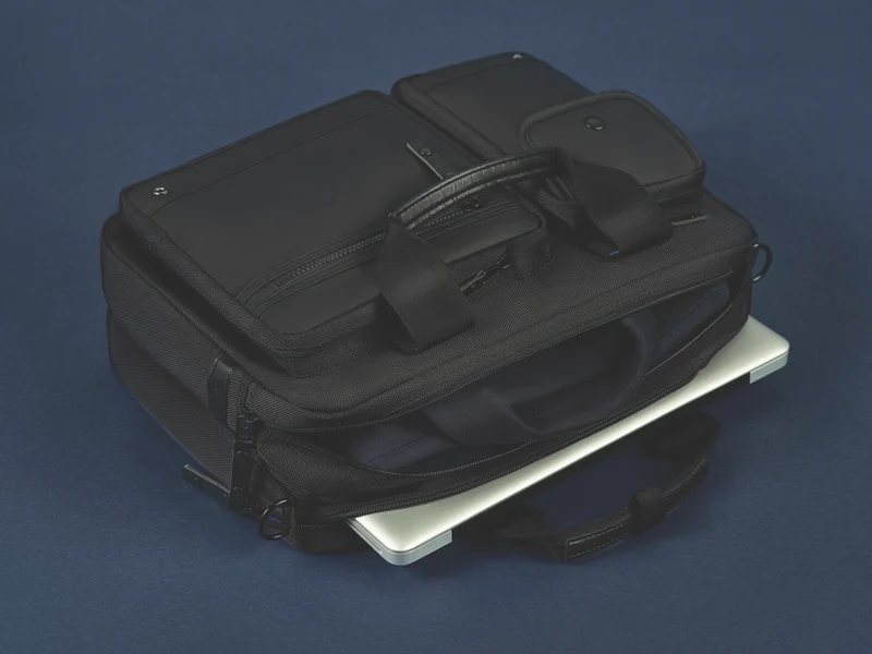 AGVA 16" Resilient Laptop Briefcase (Black)