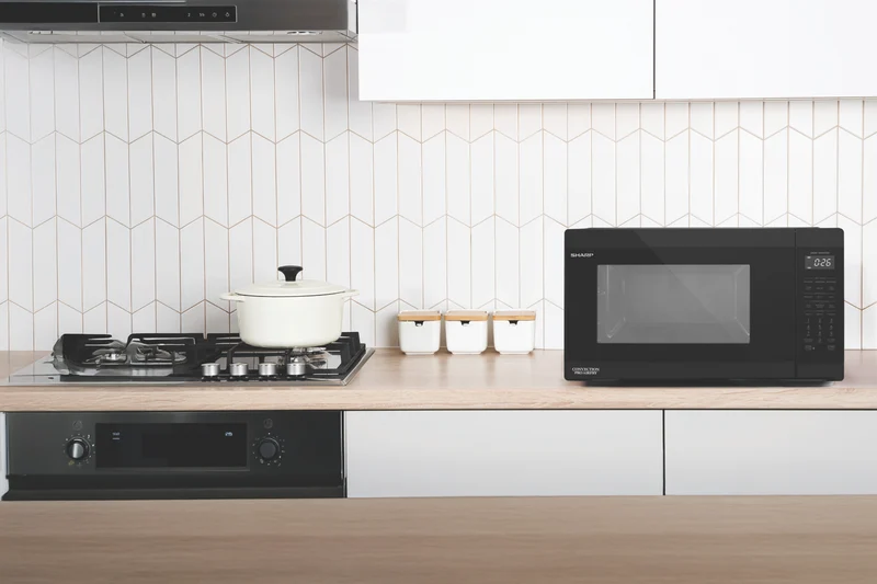 Sharp 26L 1000W Pro Airyfry Convection Microwave Black