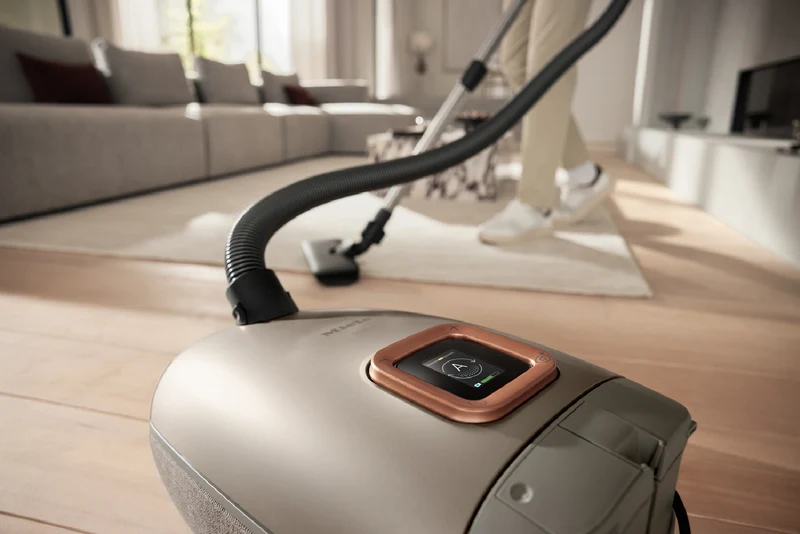 Miele Guard L1 Comfort XL Bagged Vacuum Titanium Pearl