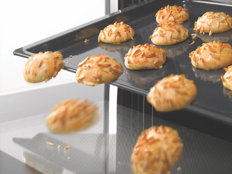 Miele 60cm Pyrolytic Oven with Moisture Plus Function and Wi-Fi Connectivity CleanSteel
