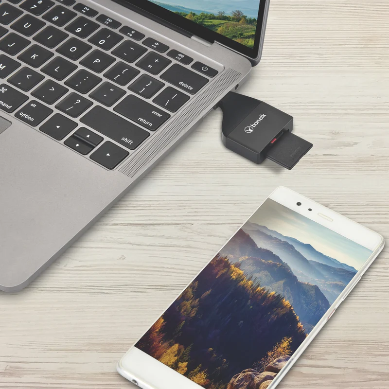 Bonelk USB-C to MicroSD/SD Adapter (Black)