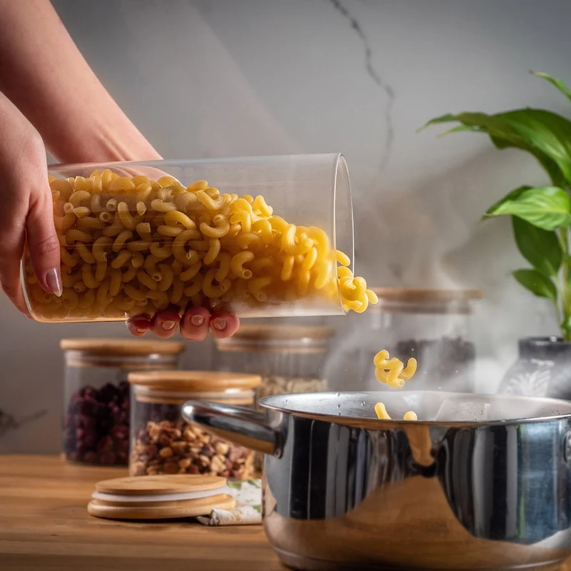 Contenitore per alimenti KADAX, barattolo in vetro per pasta e spezie con coperchio, 1,4 litri.