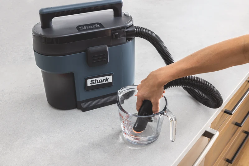 Shark MessMaster Portable Wet/Dry Vacuum