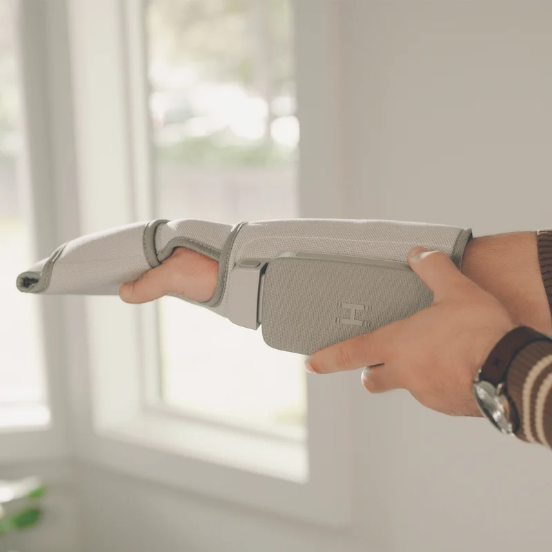 Homedics Modular Hand And Wrist Compression Wrap + Controller Light Grey