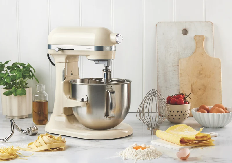 KitchenAid 6.6L Bowl Lift Stand Mixer Almond Cream