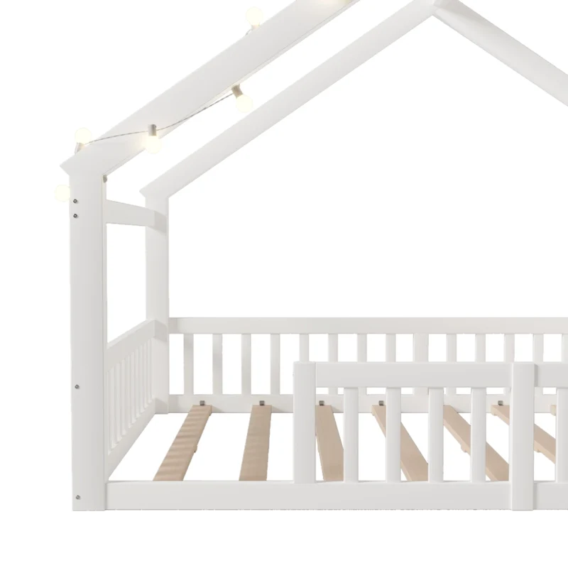 Letto a casetta per bambini 140 x 190 cm con sponde; lucine LED e scaffali laterali; bianco