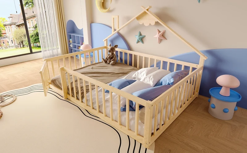 Letto per bambini 140x190 cm a forma di casetta in legno di pino naturale con sponda di sicurezza