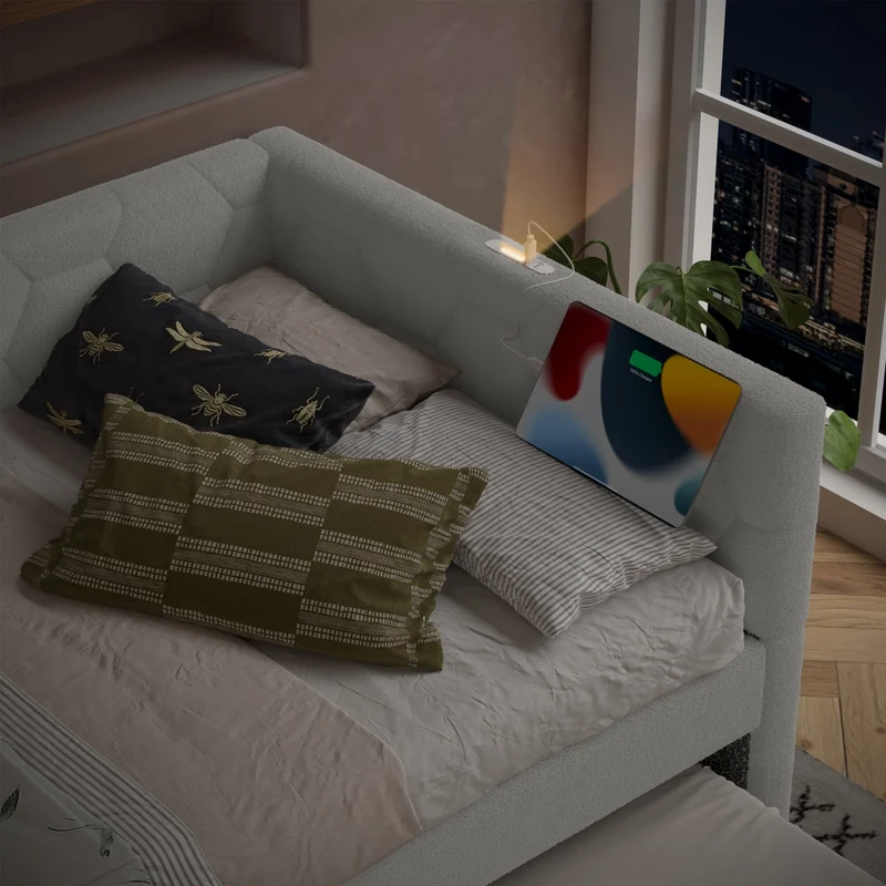 Letto imbottito bianco 140x200 cm con rete a doghe; letto estraibile; USB-C e luce da comodino