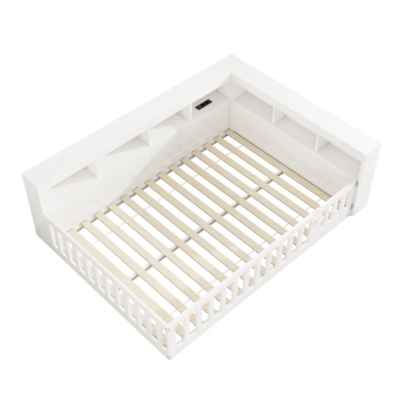 Letto 140x200 cm con rete a doghe; vano laterale; prese USB e sponda ribaltabile; bianco